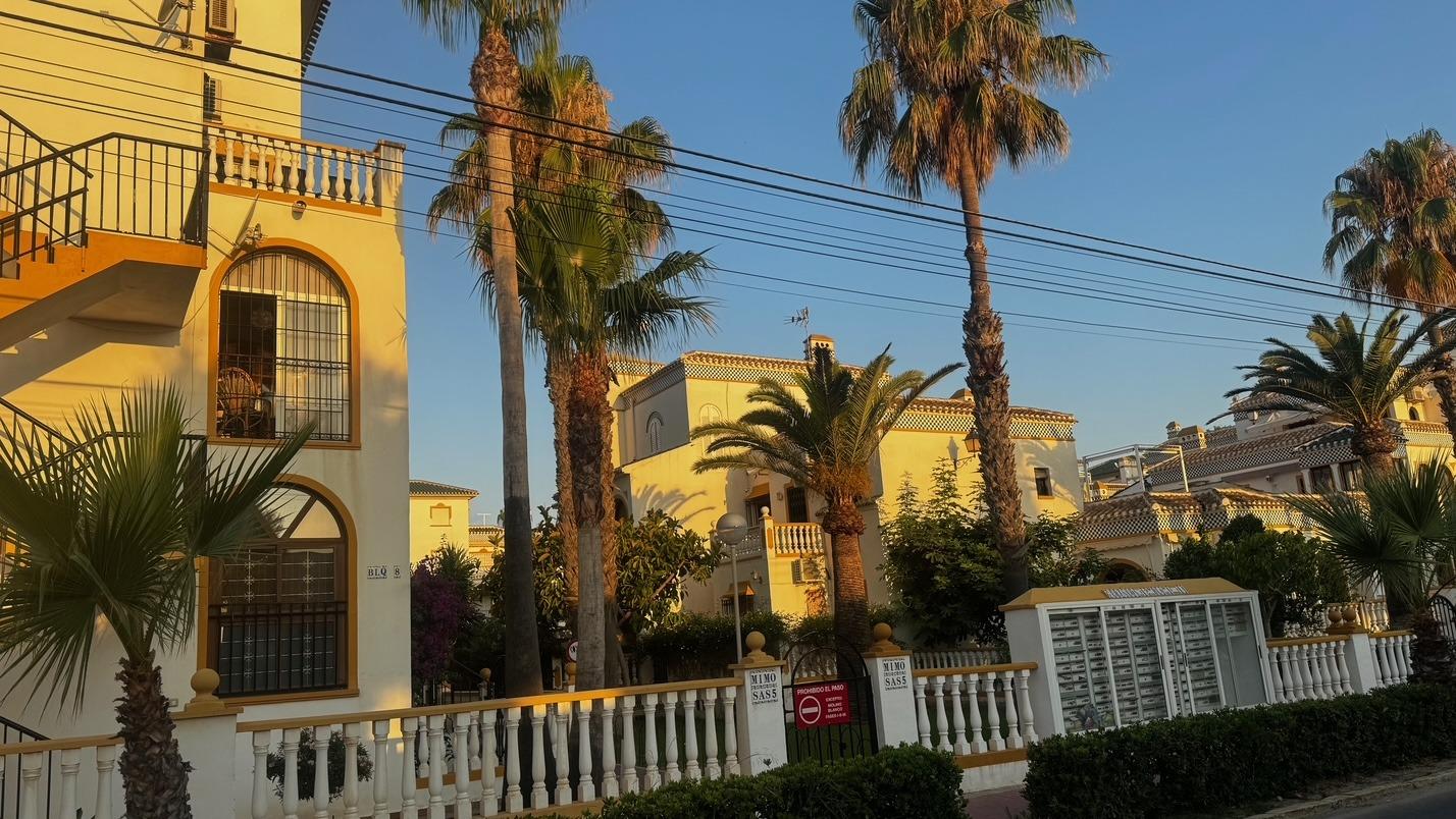 4-22-49 EN PLAYA DE LA MATA DUPLEX 3 HABS EN MOLINO BLANCO, PISCINA COMUNITARIA 219.000€