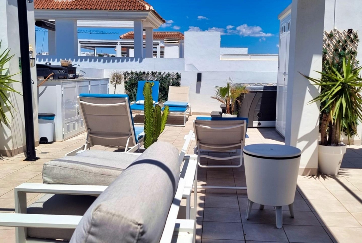 Ciudad Quesada, Doña Pepa, luxe bungalow op de bovenste verdieping