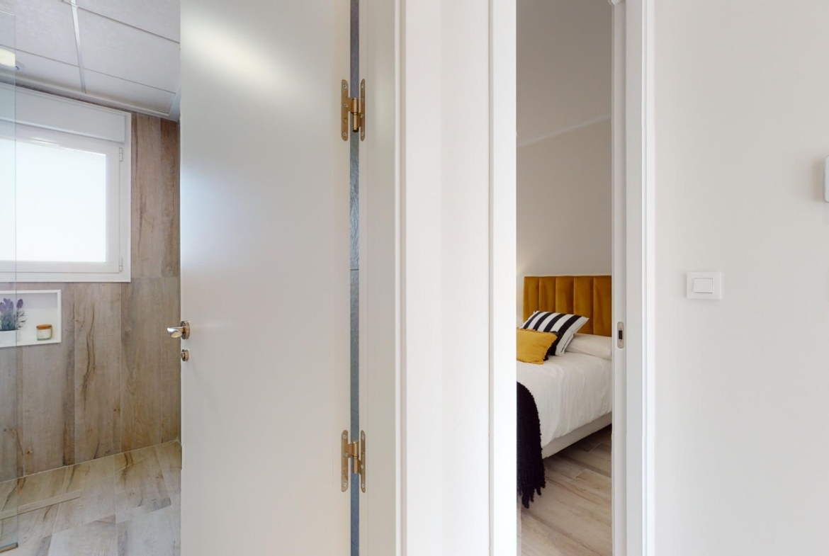 ADOSADOS DE OBRA NUEVA EN PILAR DE LA HORADADA. 3 DORM. 2 BAÑOS. CON PLAZA DE GARAJE Y PISCINA. 83 M2. JARDIN 33 M2. SOLARIUM 34 M2.