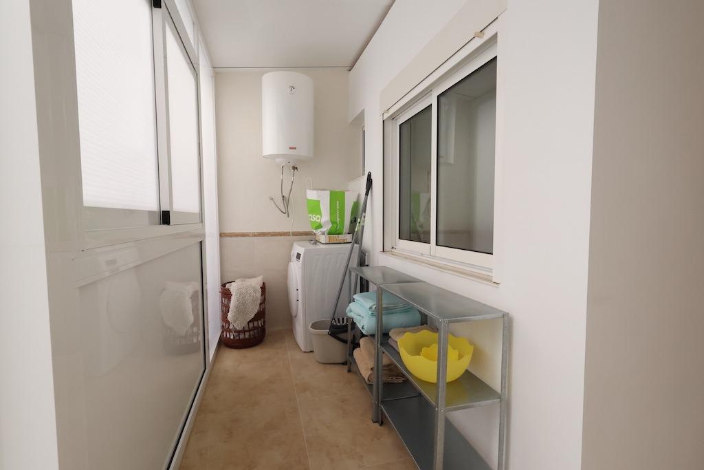 Torrevieja Avda de la Libertad, 1e verdieping appartement voor de nieuwe haven