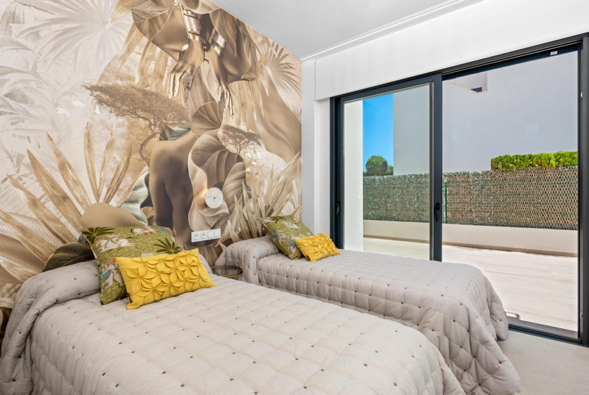 OBRA NUEVA! VILLA DE LUJO EN ORIHUELA COSTA. PLAYA A 350 METROS.