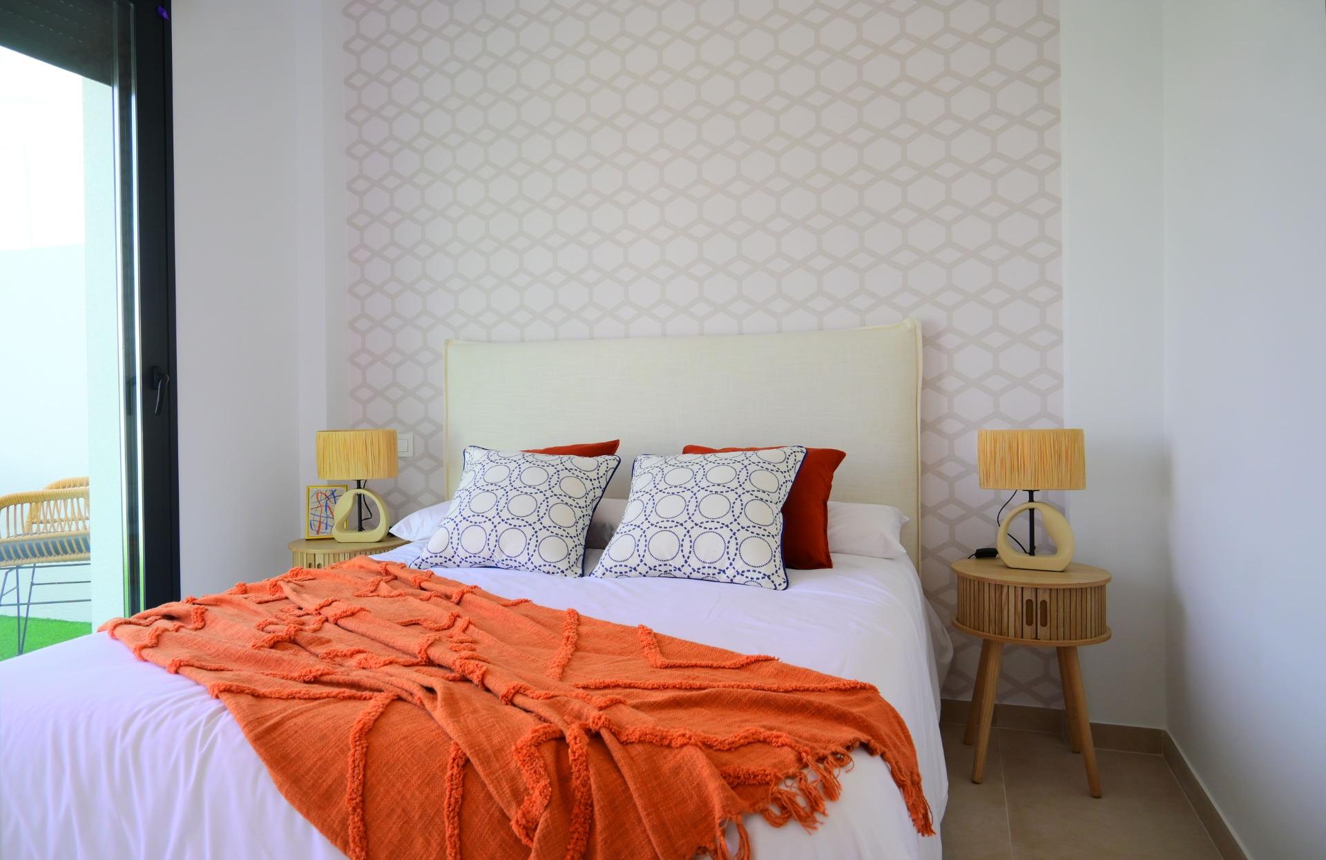 4-24-32 EXCLUSIVIDAD Y BIENETAR: VILLA CON JARDÍN Y GARAJE PRIVADO