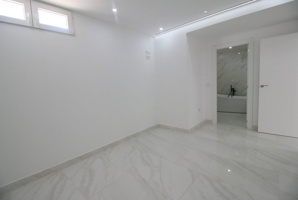 Villa de obra nueva en zona Av. Coloma de La Nucia