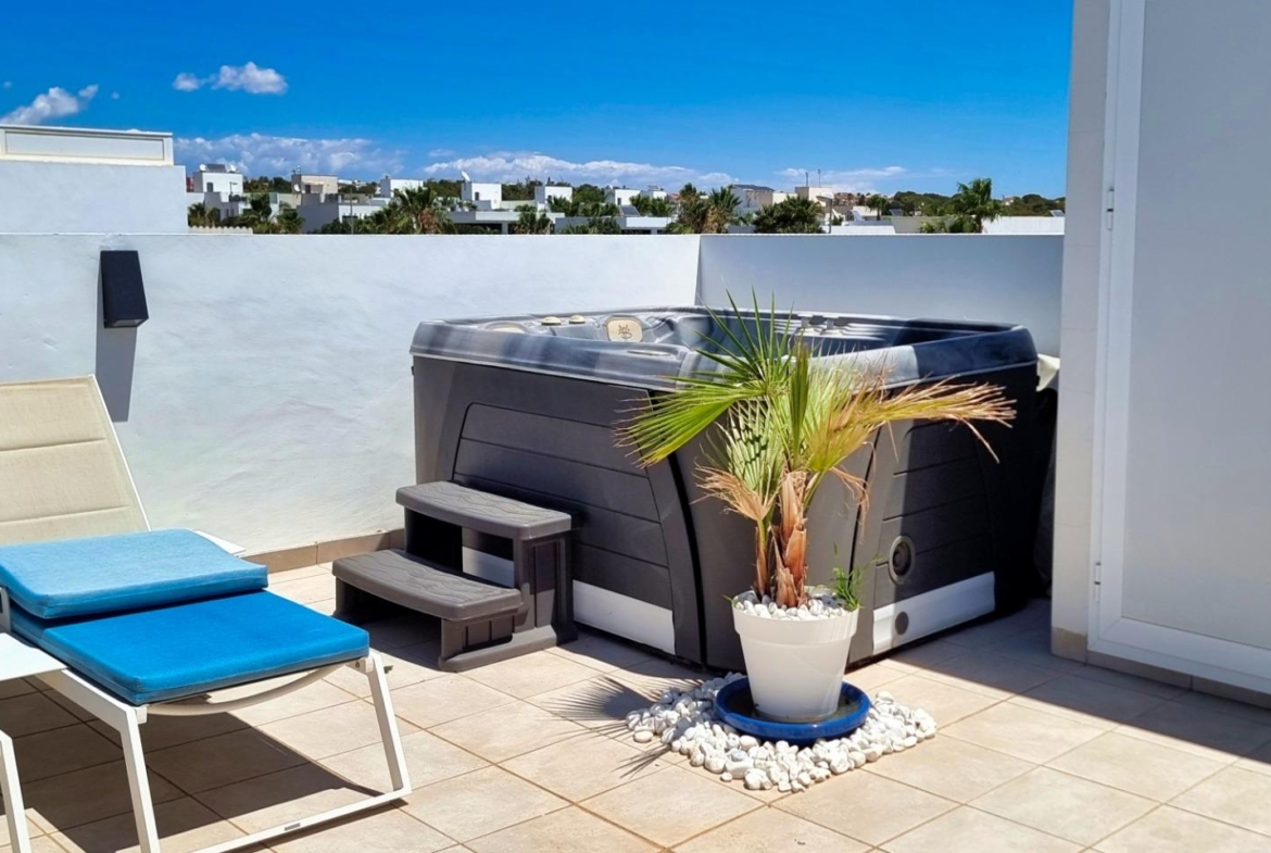 Ciudad Quesada, Doña Pepa, luxe bungalow op de bovenste verdieping