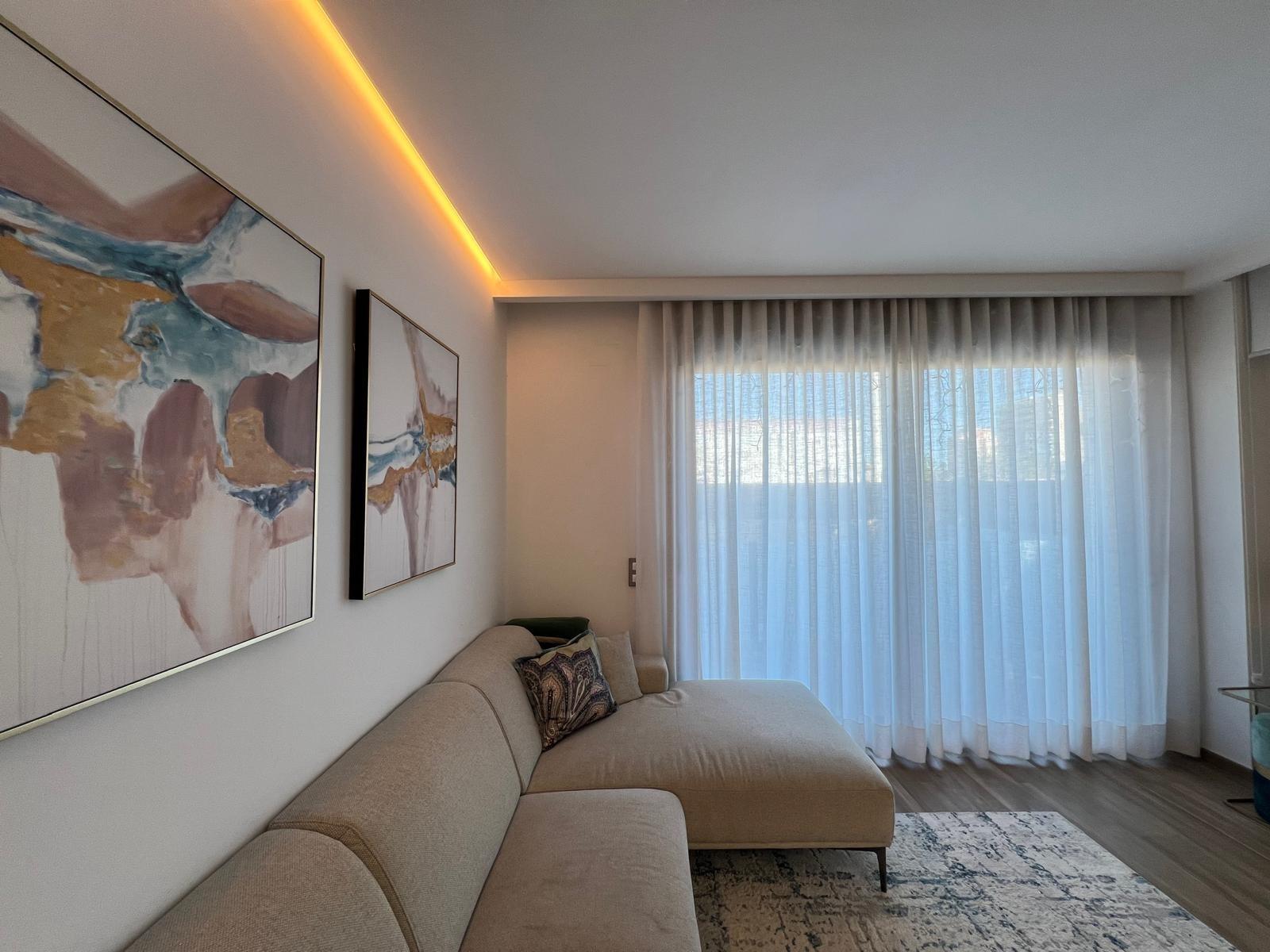 VILLA OBRA NUEVA! 3 DORMITORIOS. 3 BAÑOS. PARCELA 200 M2. PISCINA PROPIA. GARAJE.