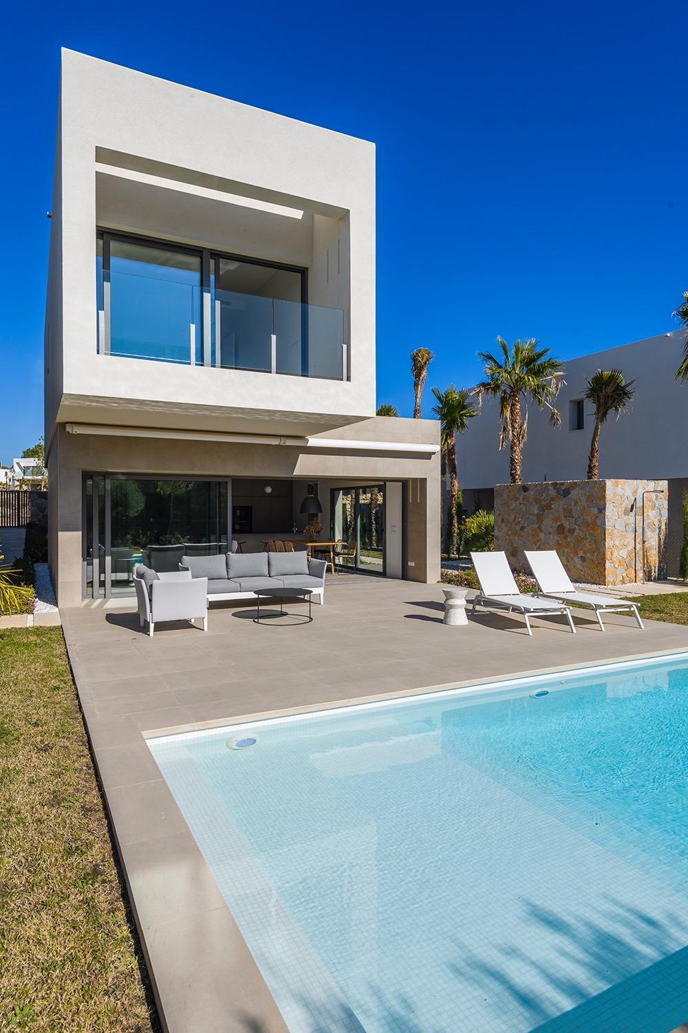 4-26-20 De Villa behoort tot de meest exclusieve Las Colinas