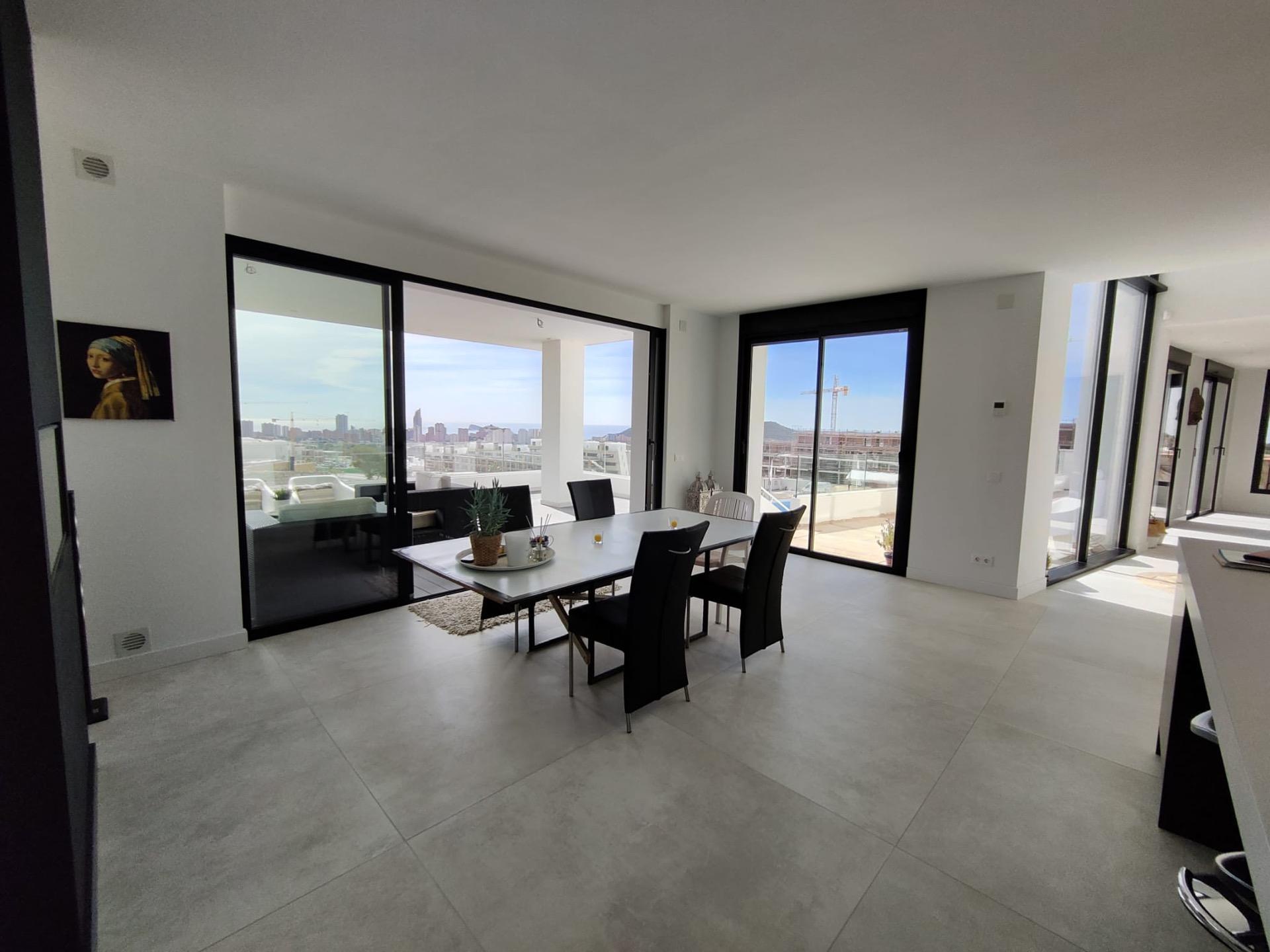 LARGE MODERN VILLA IN FINESTRAT