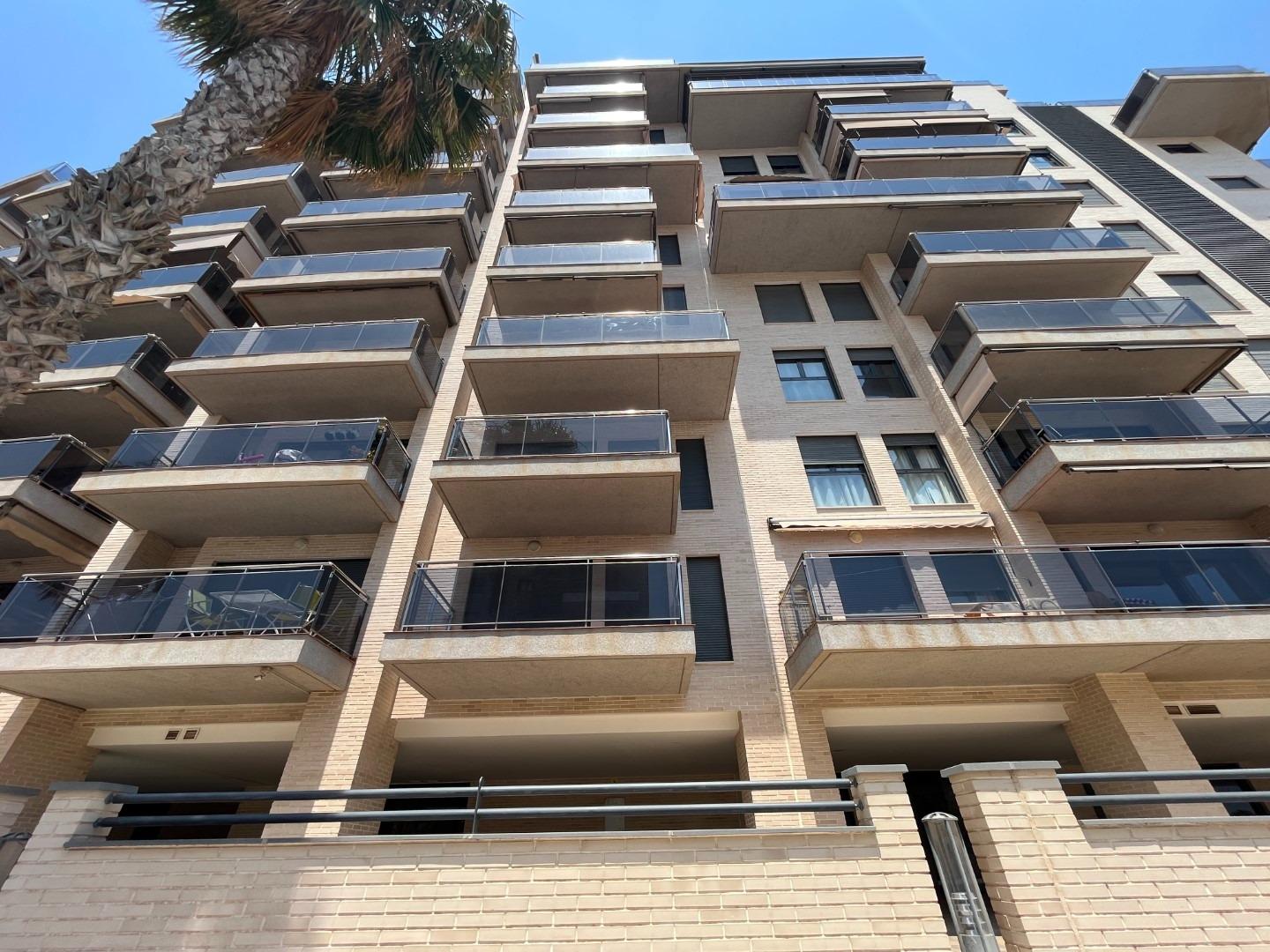 4-27-20 Appartement met 2 slaapkamers naast San Juan Beach