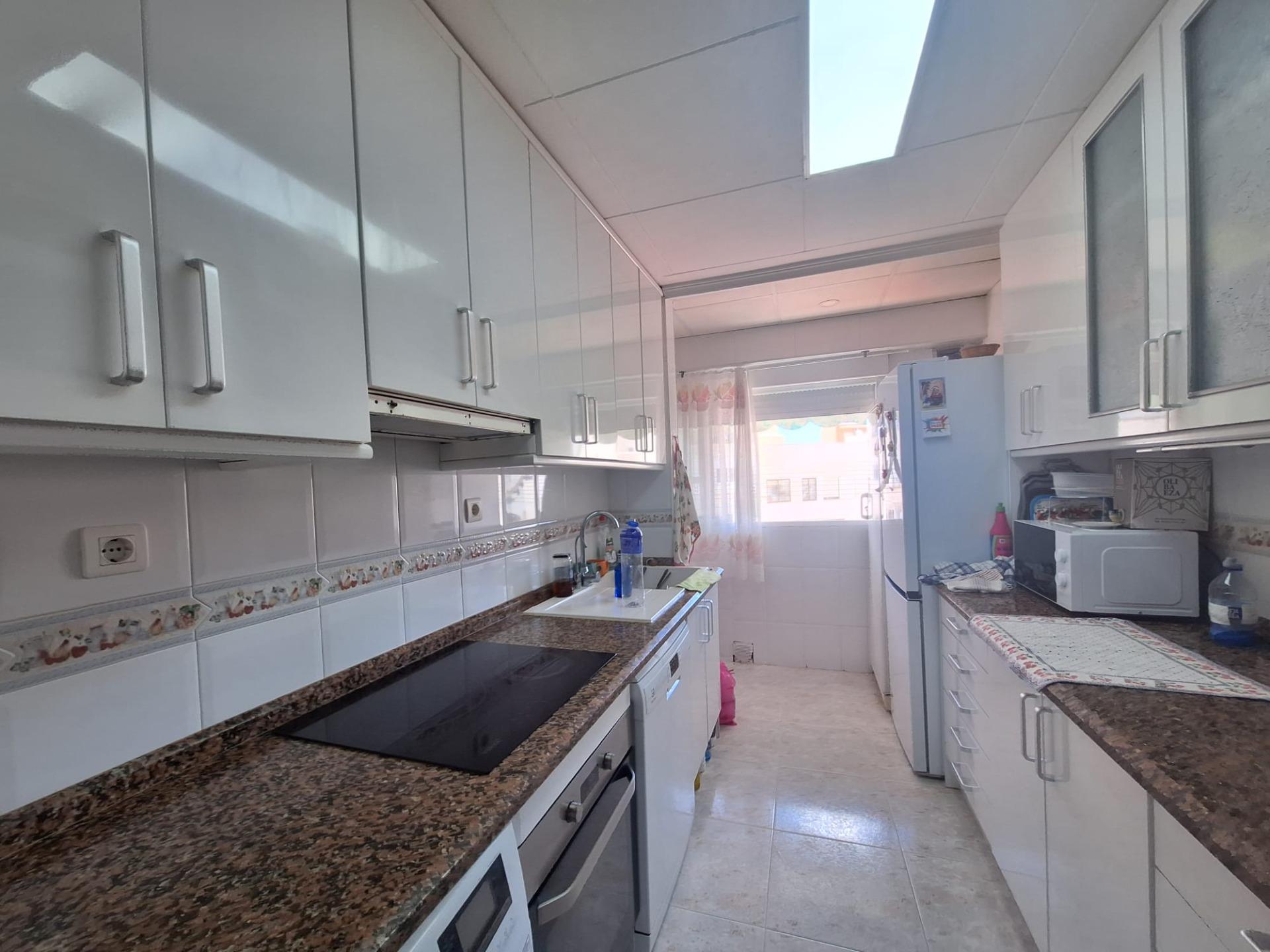PISO AMPLIO Y LUMINOSO CON ASCENSOR EN PINTOR GISBERT – SAN BLAS