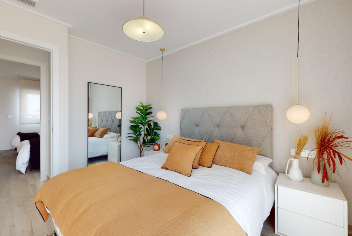 ADOSADOS DE OBRA NUEVA EN PILAR DE LA HORADADA. 3 DORM. 2 BAÑOS. CON PLAZA DE GARAJE Y PISCINA. 83 M2. JARDIN 33 M2. SOLARIUM 34 M2.