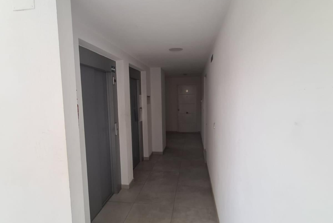 WITH TOURIST LICENSE. 3 BEDROOMS. 2 BATHROOMS. COMMUNAL SWIMMING POOL. BEACH 800 M