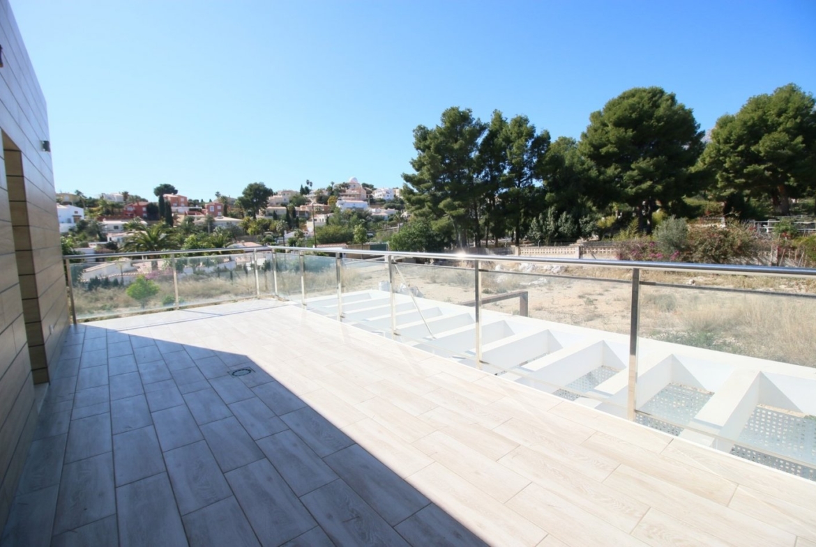 Villa de obra nueva en zona Av. Coloma de La Nucia