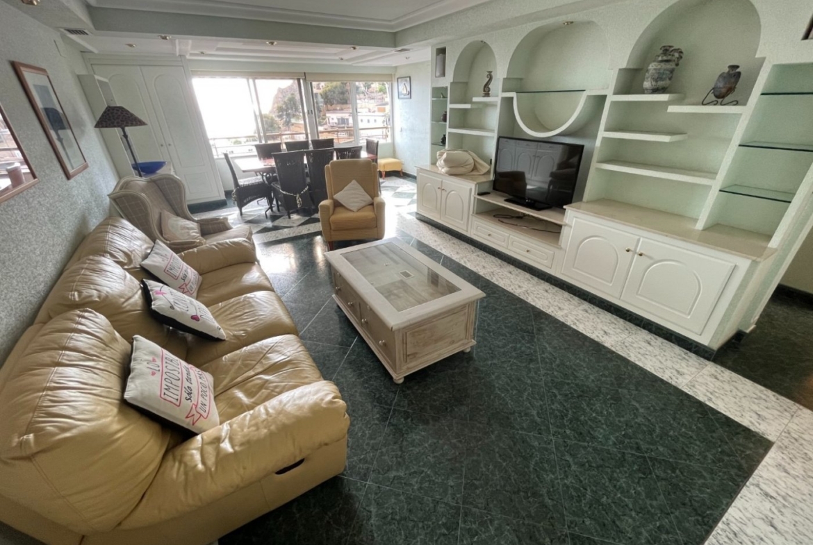 Great apartment with sea views