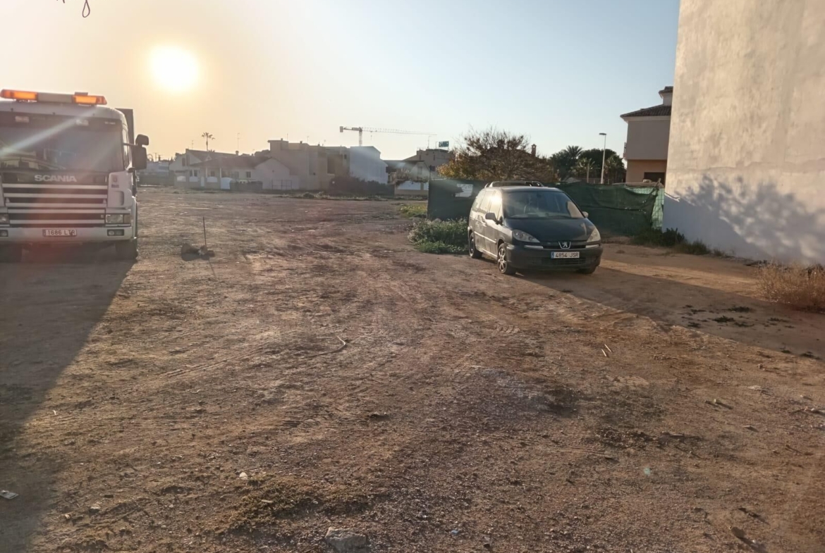 SOLAR IN SAN PEDRO DEL PINATAR: PRIVILEGED LOCATION 1 KM FROM THE SEA
