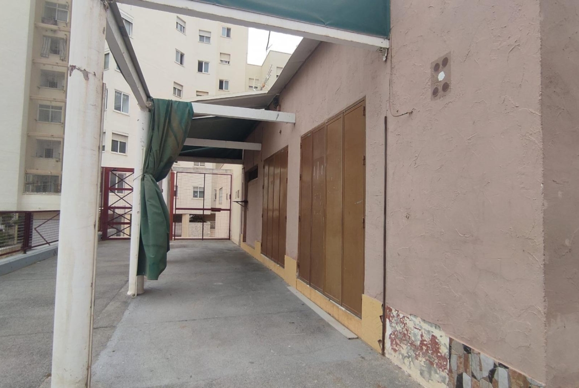 Bar – restaurant with licence  in San Gabriel  Alicante