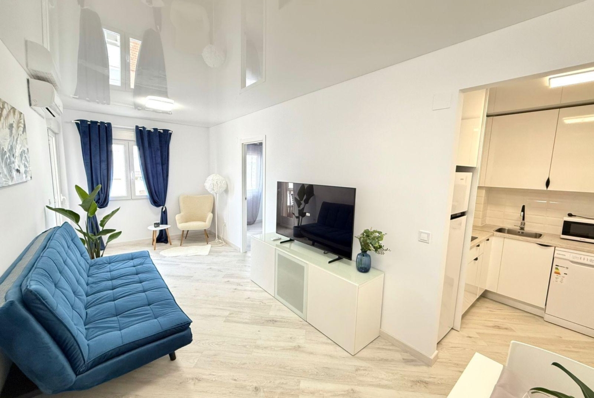APARTAMENTO  RENOVADO  CON PISCINA CERCA DE LA PLAYA DEL CURA 200 M