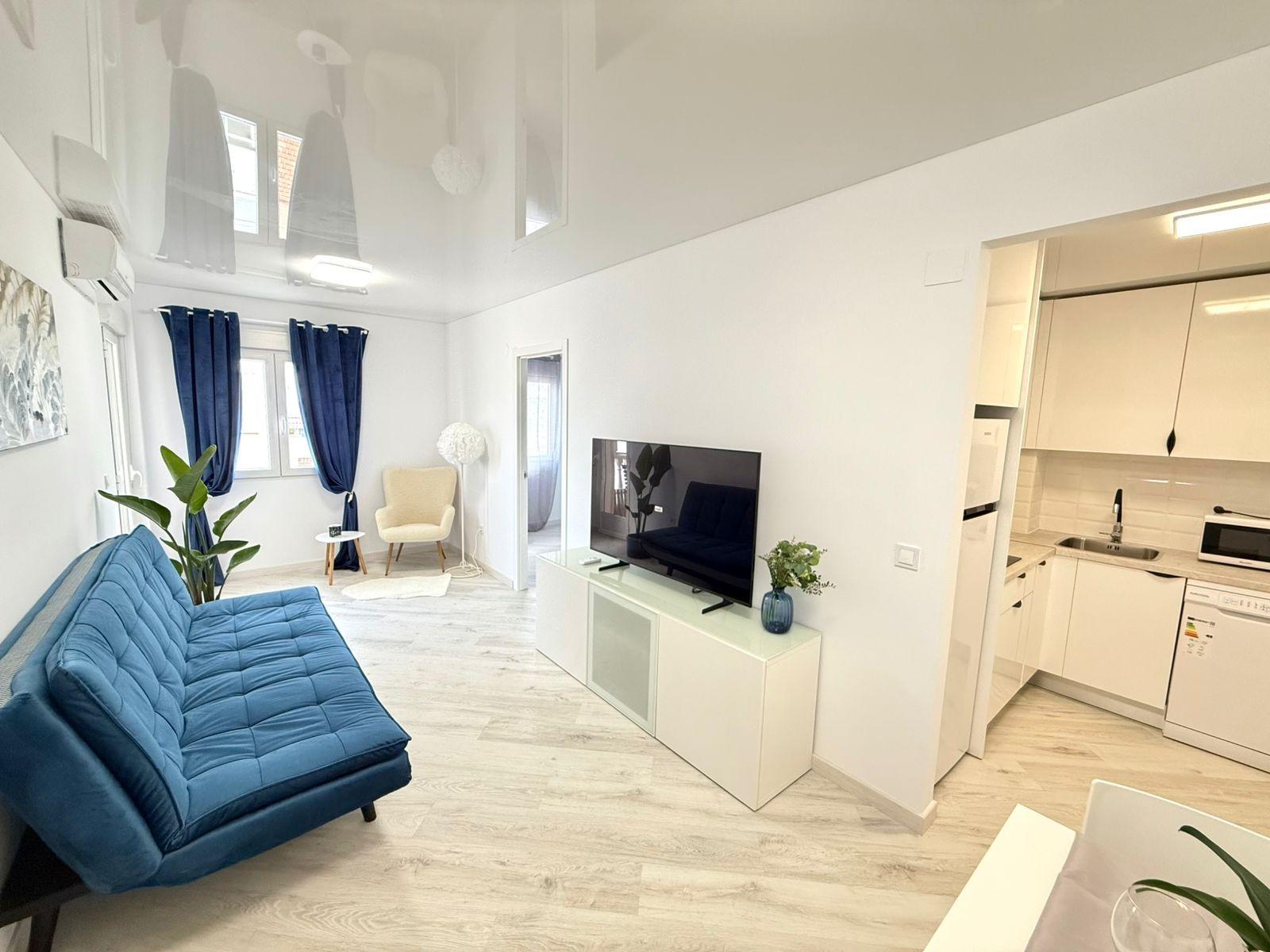 APARTAMENTO  RENOVADO  CON PISCINA CERCA DE LA PLAYA DEL CURA 200 M