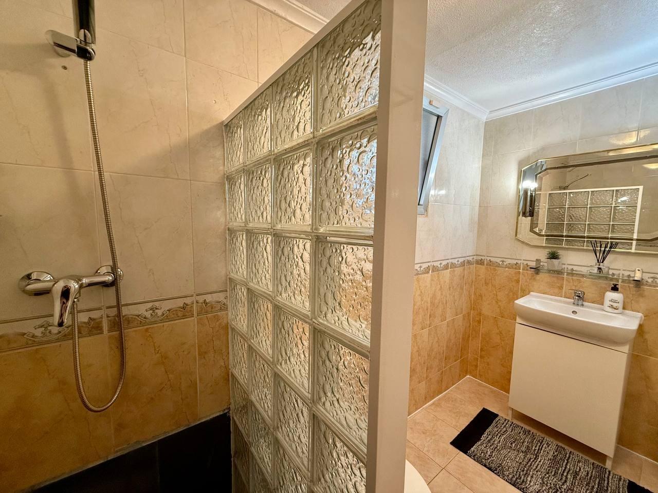 4-30-21 Exclusive apartment with 2 bedrooms and 3 terraces – Ref. A10245