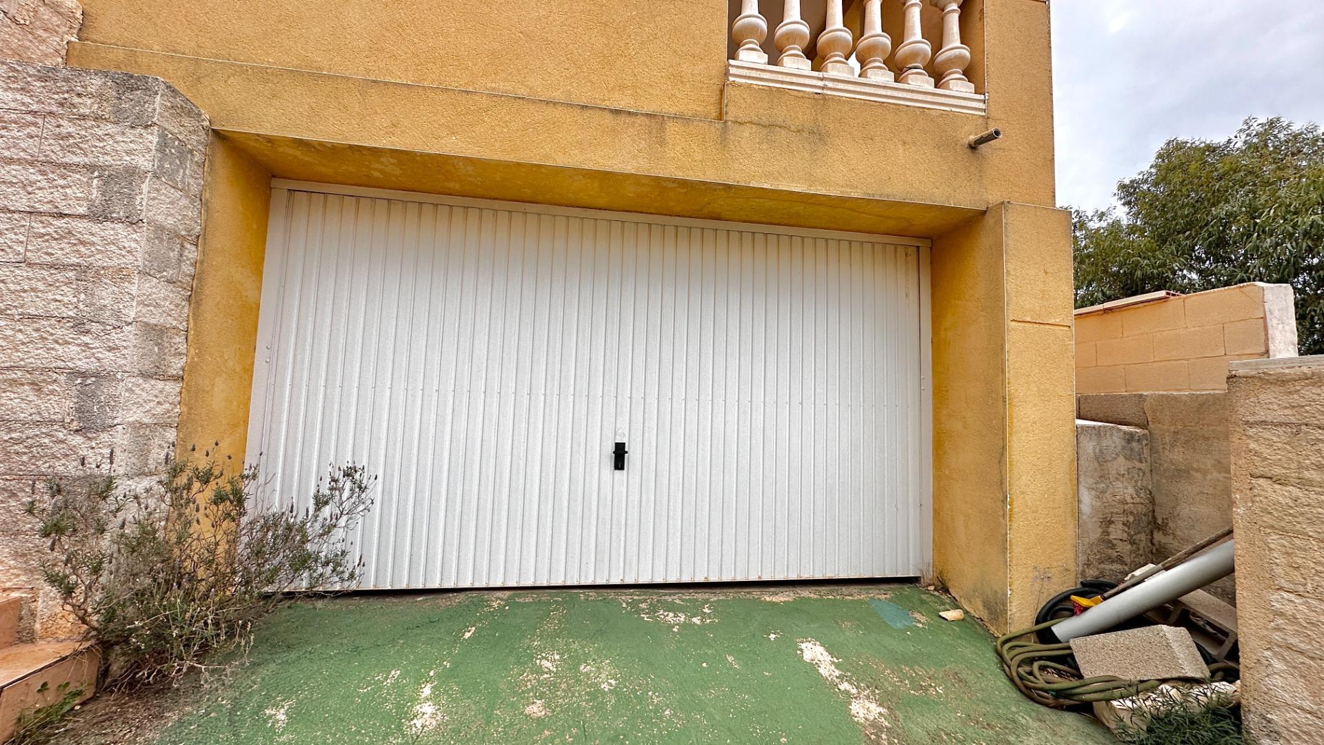 “Villa met panoramisch uitzicht en groot potentieel in Altea Hills”