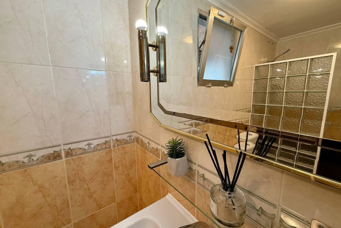 Exclusive apartment with 2 bedrooms and 3 terraces – Ref. A10245