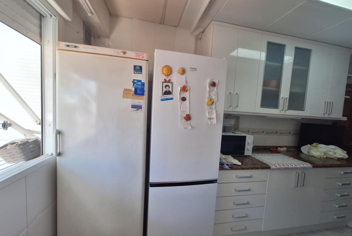PISO AMPLIO Y LUMINOSO CON ASCENSOR EN PINTOR GISBERT – SAN BLAS