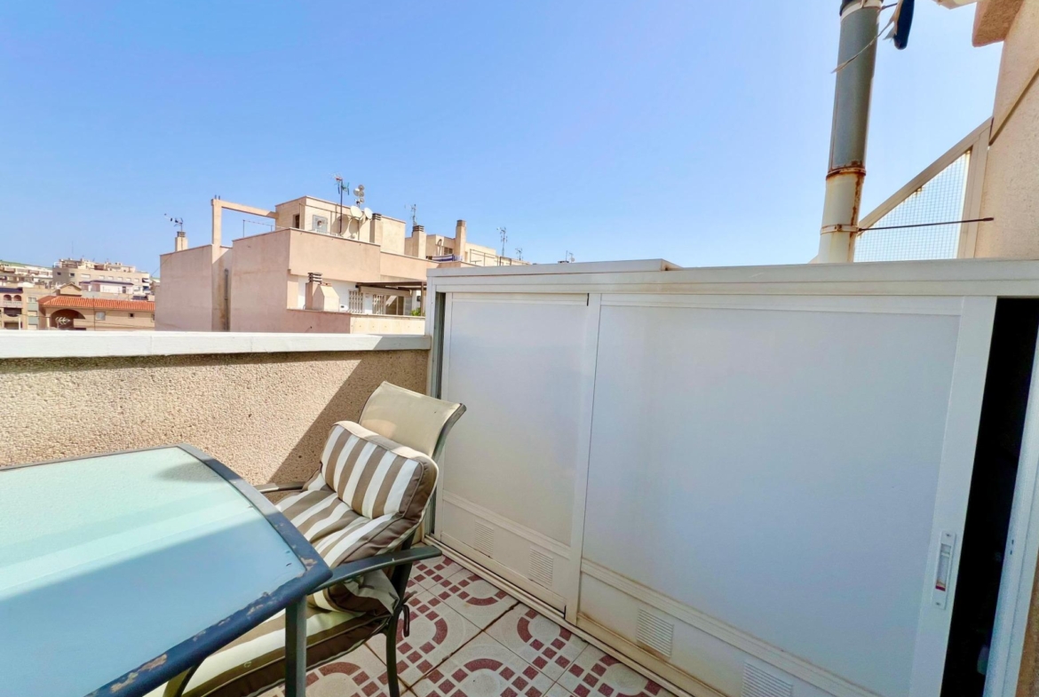 ATICO A 100m DE LA PLAYA DE LA MATA CON IMPRESIONANTE TERRAZA CON VISTAS AL MAR