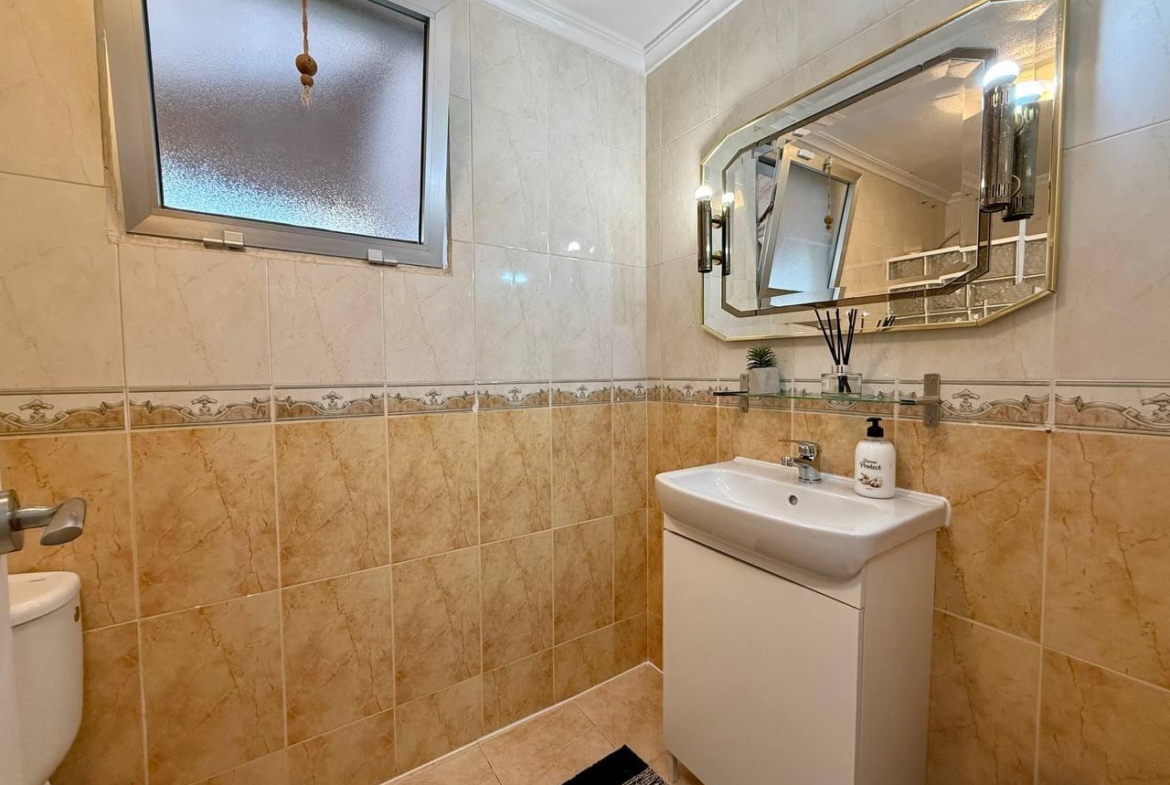 Exclusive apartment with 2 bedrooms and 3 terraces – Ref. A10245