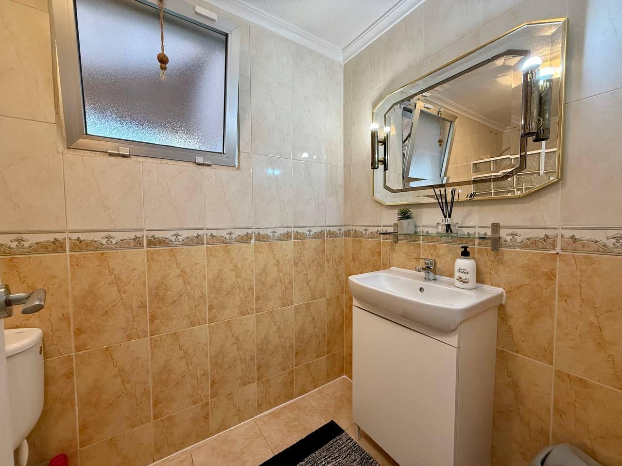 4-33-16 Exclusive apartment with 2 bedrooms and 3 terraces – Ref. A10245
