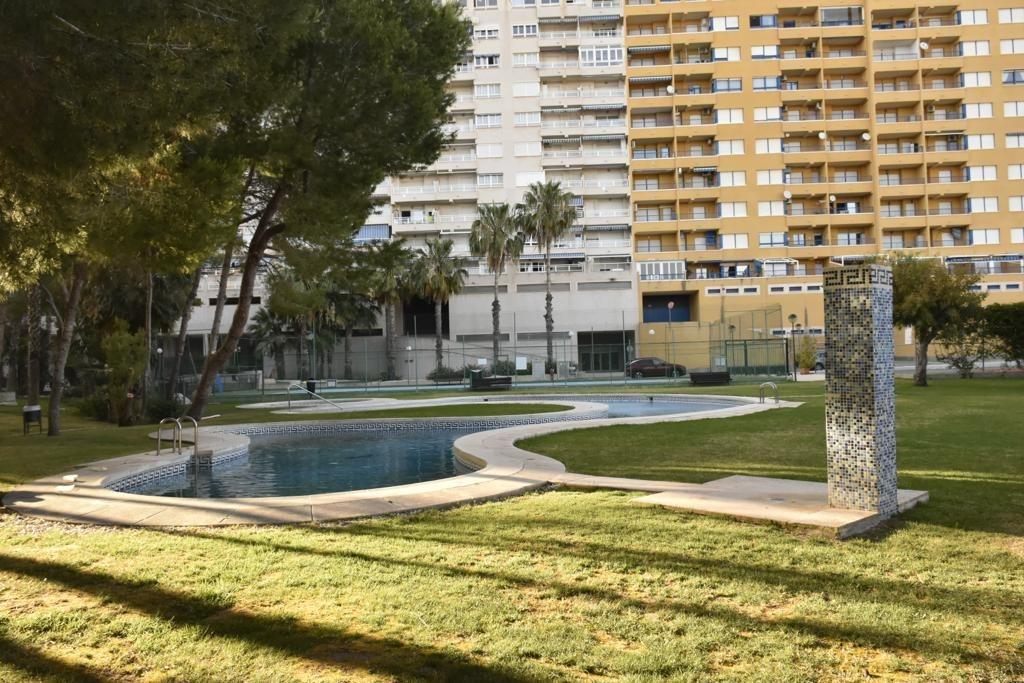 WITH TOURIST LICENSE. 3 BEDROOMS. 2 BATHROOMS. COMMUNAL SWIMMING POOL. BEACH 800 M