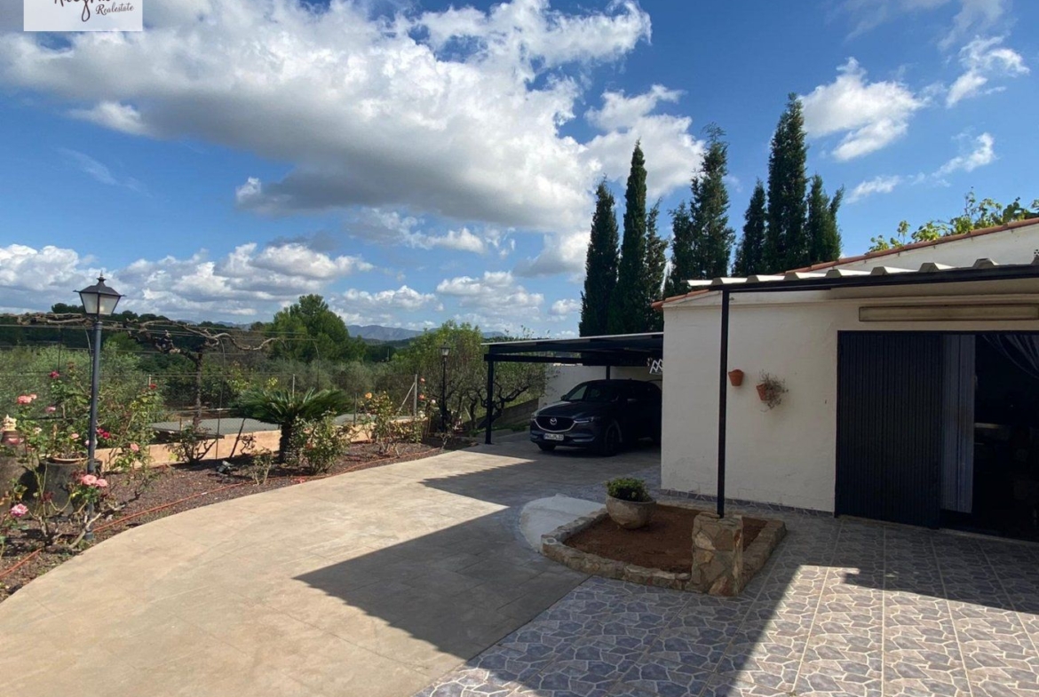 Villa for sale in Algimia de Alfara
