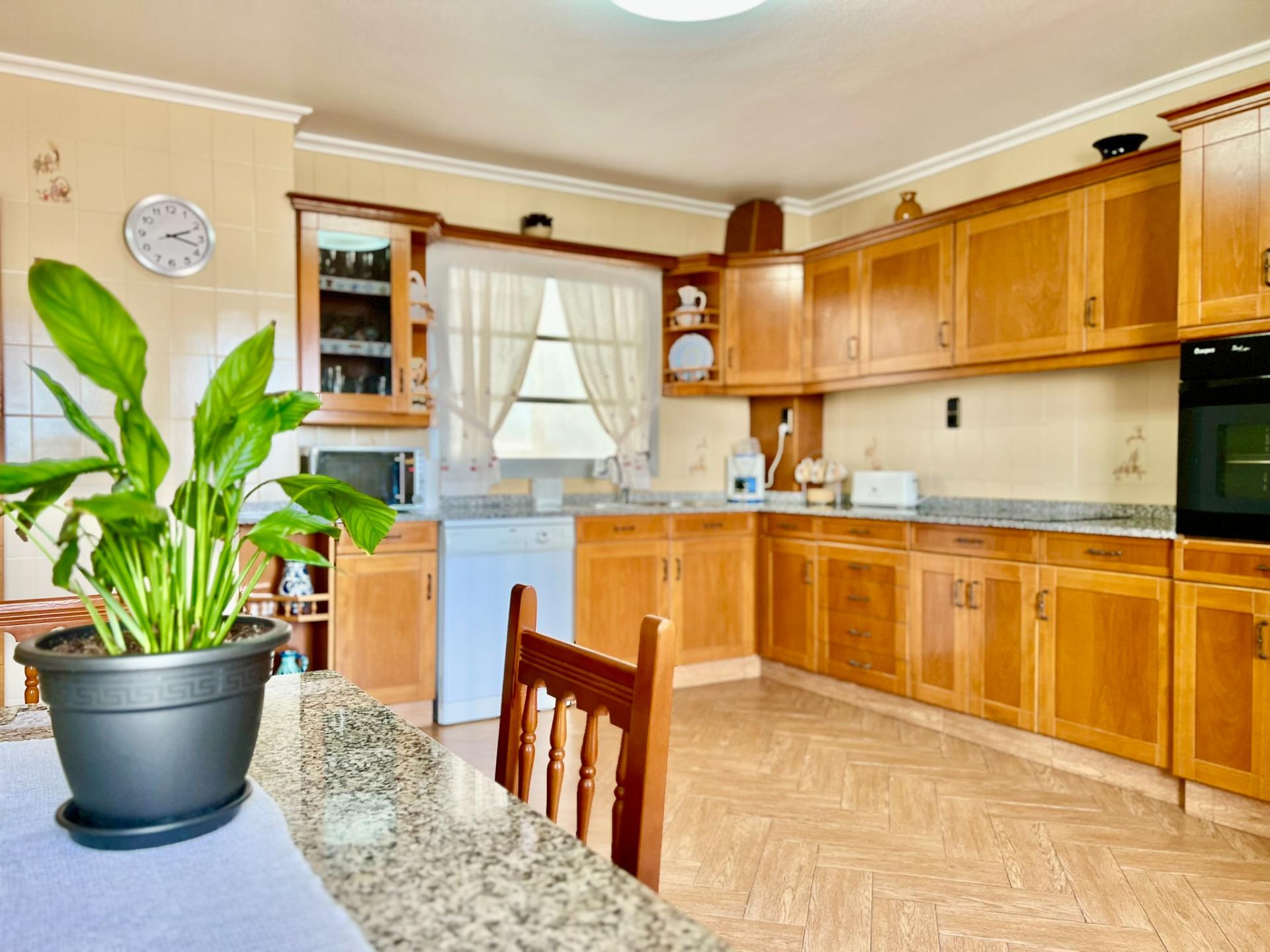 4-35-27 Confort, amplitud y exclusivididad. PISO DE 145m2 EN UBICACIÓN PRIVILEGIADA