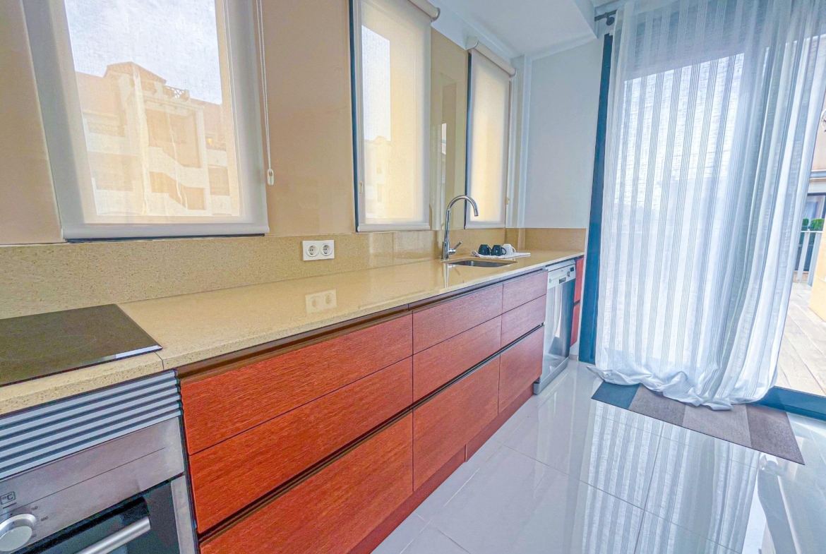 VILLA DE LUJO EN LA ZENIA. 5 DORM. 4 BAÑOS. PISCINA PRIVADA. PARCELA 410 M2.