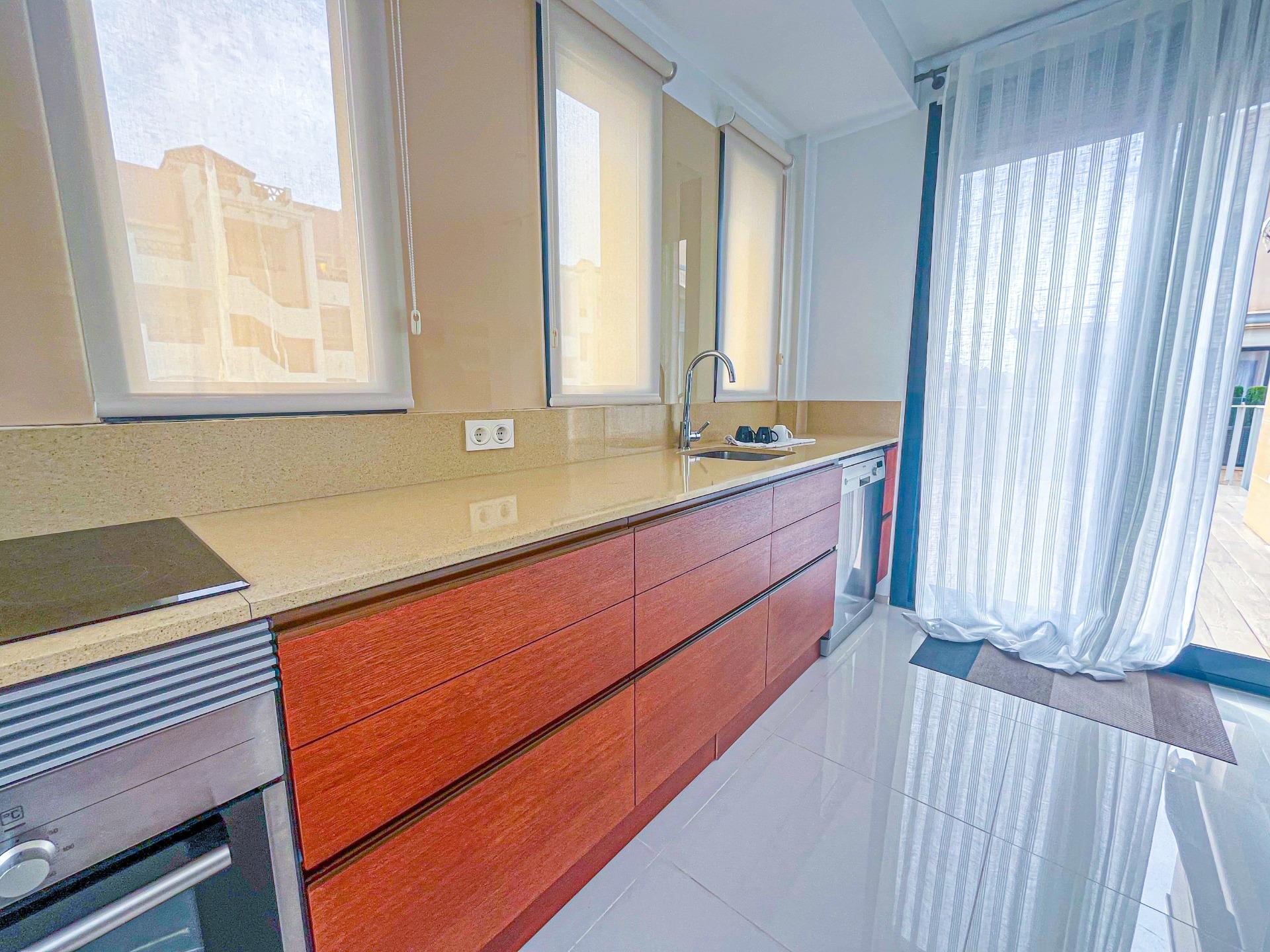 4-36-14 VILLA DE LUJO EN LA ZENIA. 5 DORM. 4 BAÑOS. PISCINA PRIVADA. PARCELA 410 M2.