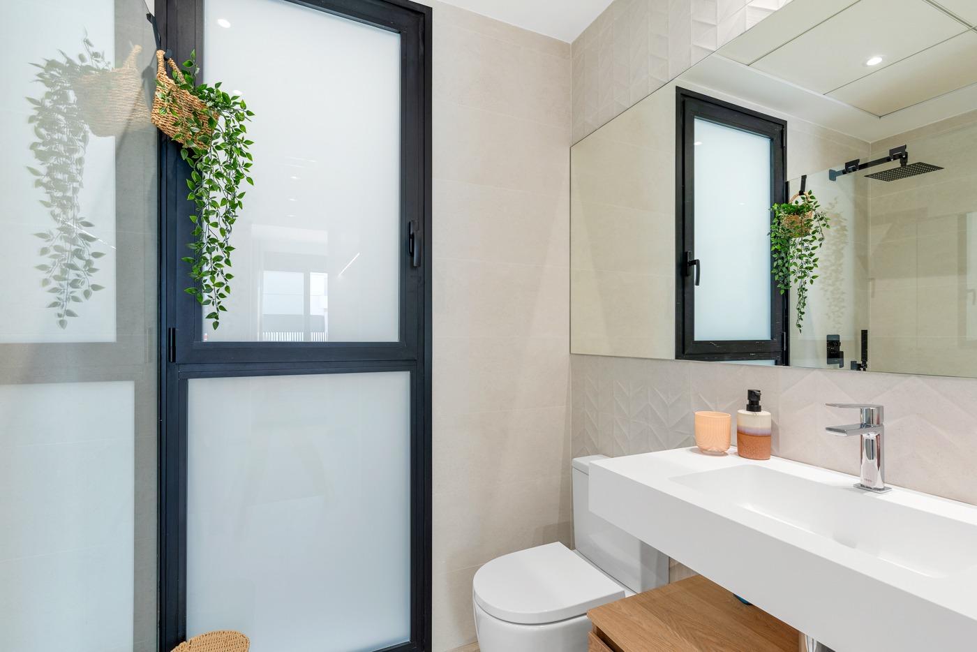 4-36-23 VILLA DE LUJO EN DOLORES DE 3 DORMEM. PISCINA PRIVADA. 205 M2 DE PARCELA. DOS TERRAZAS. PARKING.