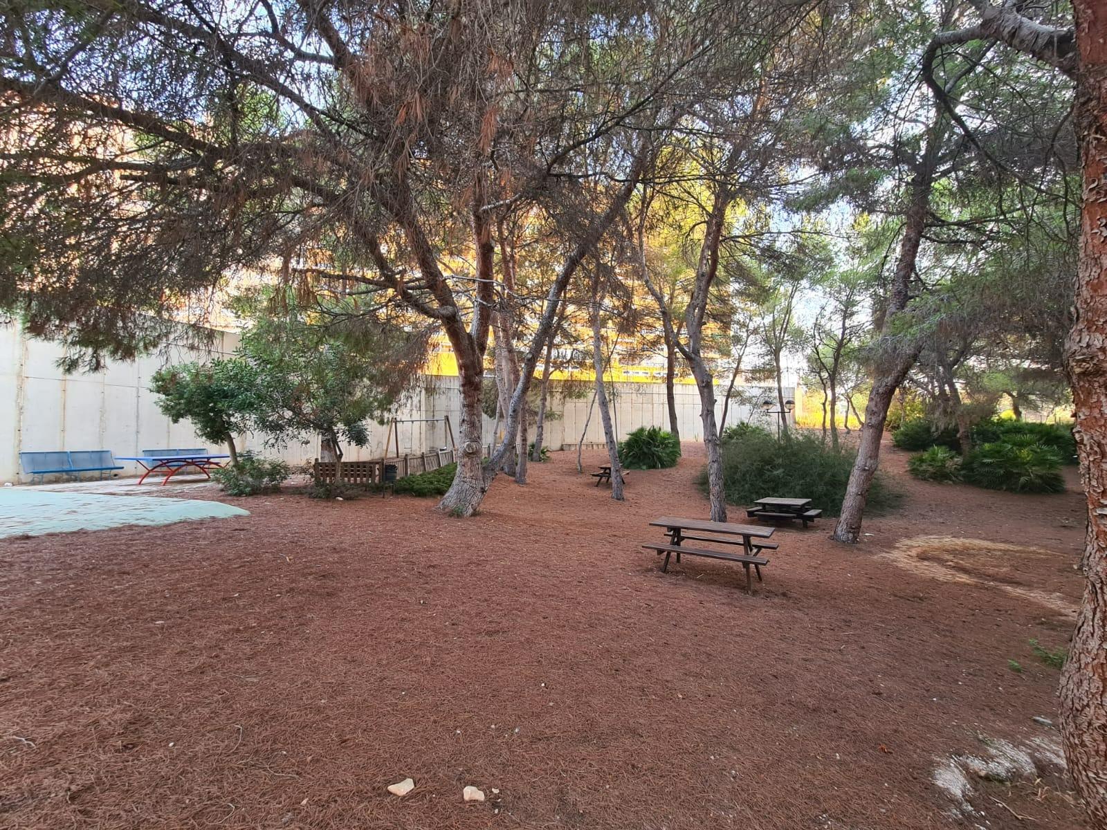 WITH TOURIST LICENSE. 3 BEDROOMS. 2 BATHROOMS. COMMUNAL SWIMMING POOL. BEACH 800 M