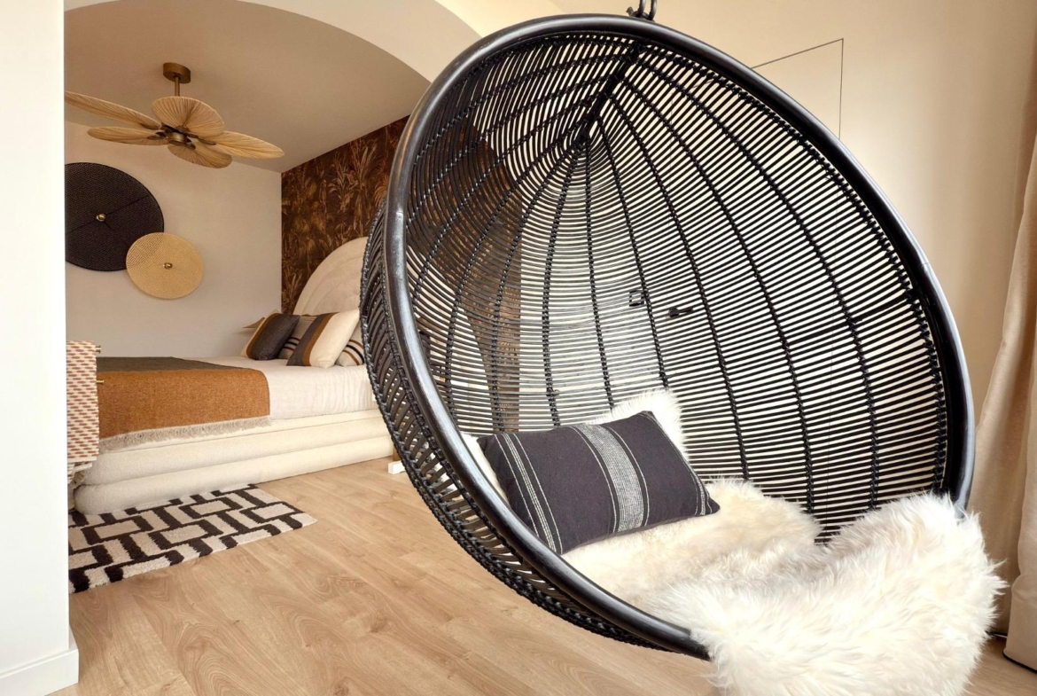 Exclusief penthouse met uitzicht op zee en prachtige renovatie, in pau 5