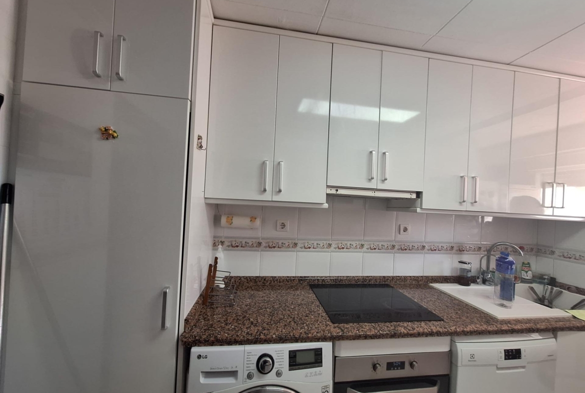 PISO AMPLIO Y LUMINOSO CON ASCENSOR EN PINTOR GISBERT – SAN BLAS