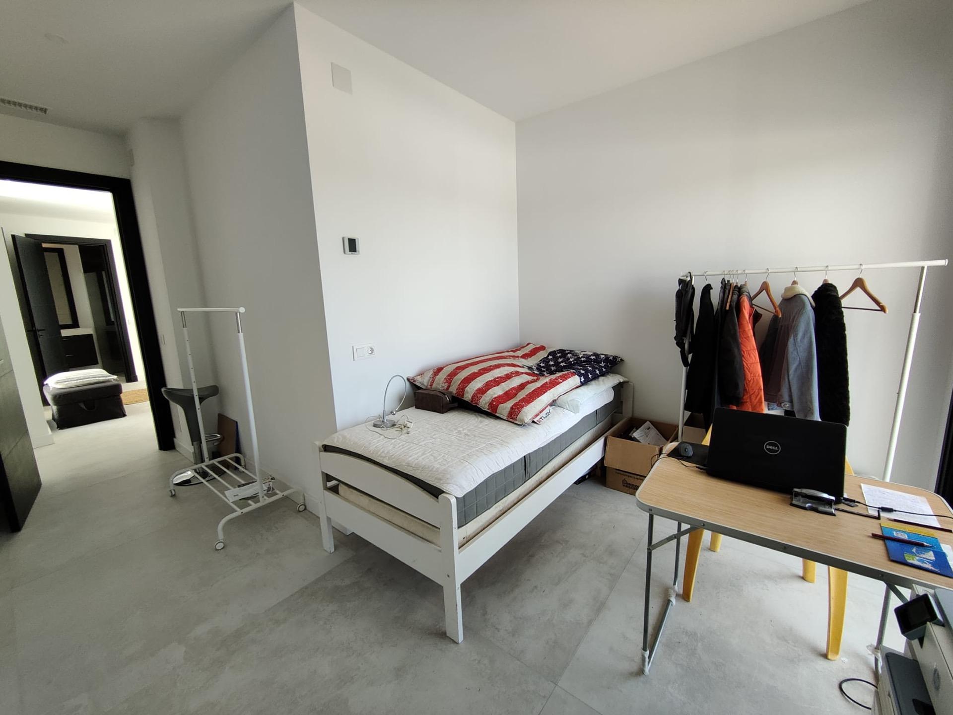 LARGE MODERN VILLA IN FINESTRAT