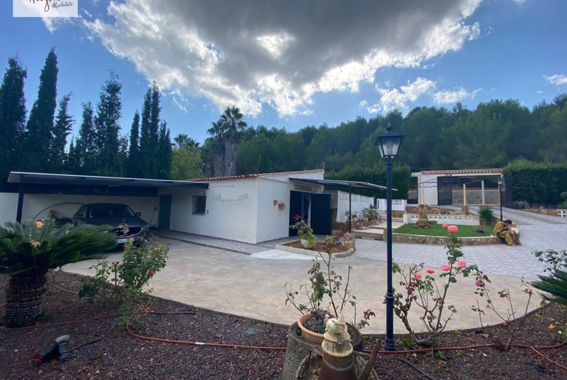 Villa for sale in Algimia de Alfara