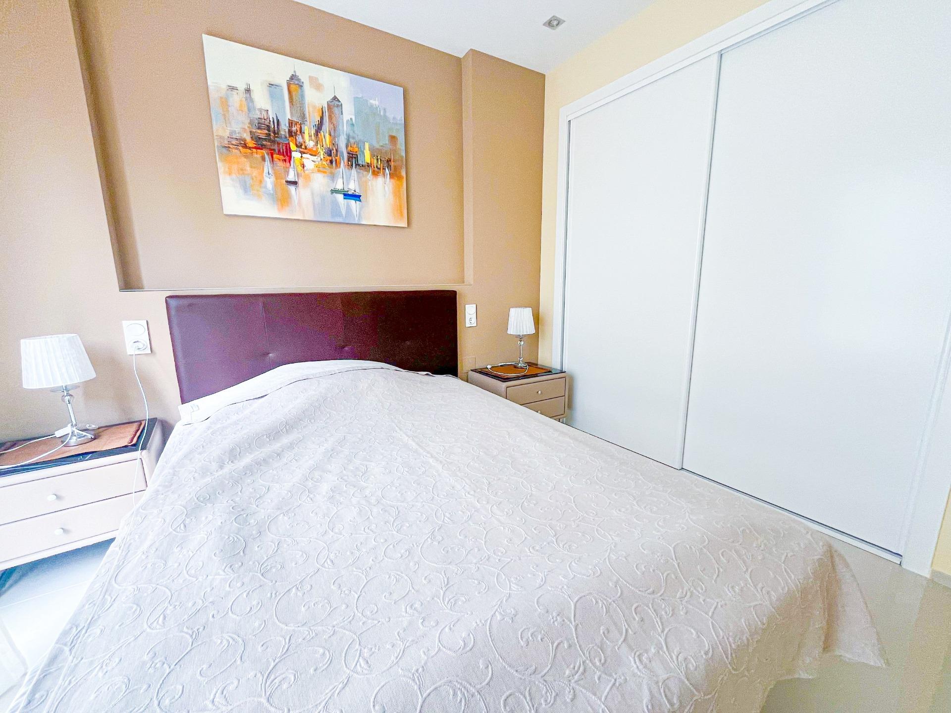 4-38-13 VILLA DE LUJO EN LA ZENIA. 5 DORM. 4 BAÑOS. PISCINA PRIVADA. PARCELA 410 M2.