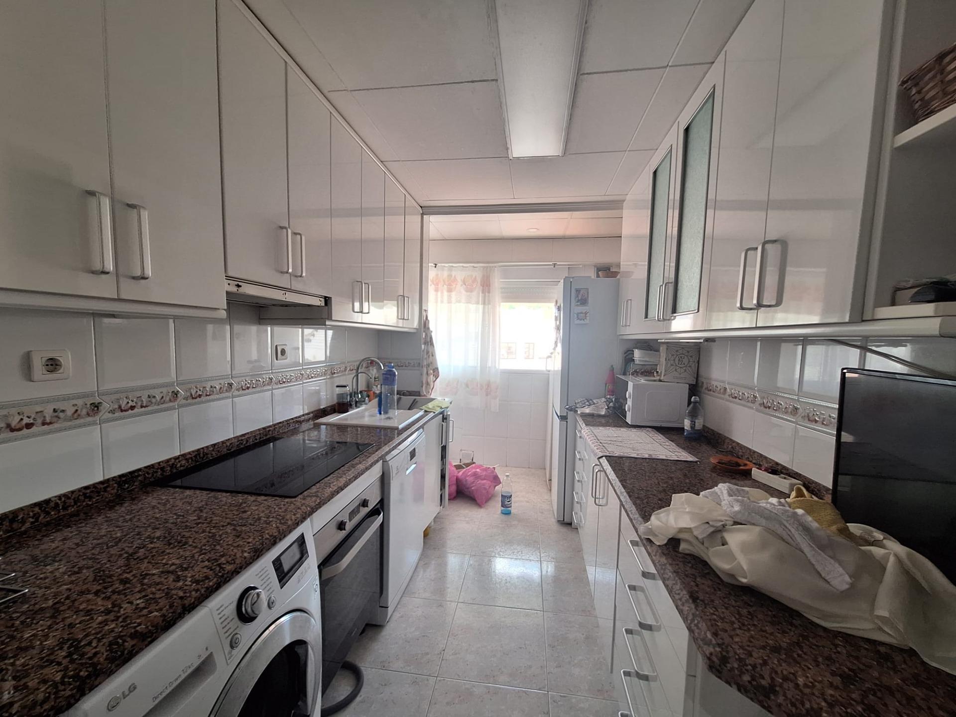 PISO AMPLIO Y LUMINOSO CON ASCENSOR EN PINTOR GISBERT – SAN BLAS