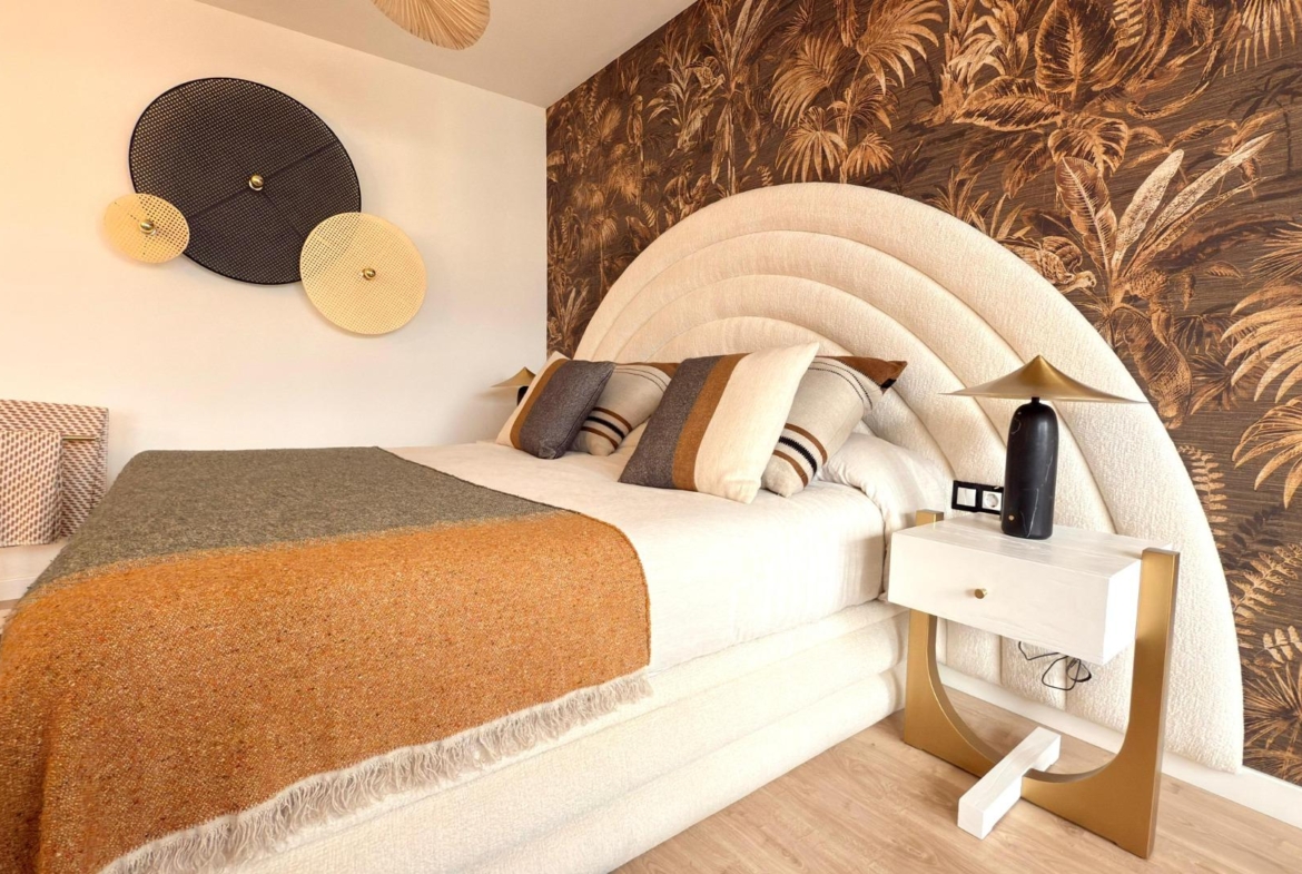 Exclusief penthouse met uitzicht op zee en prachtige renovatie, in pau 5