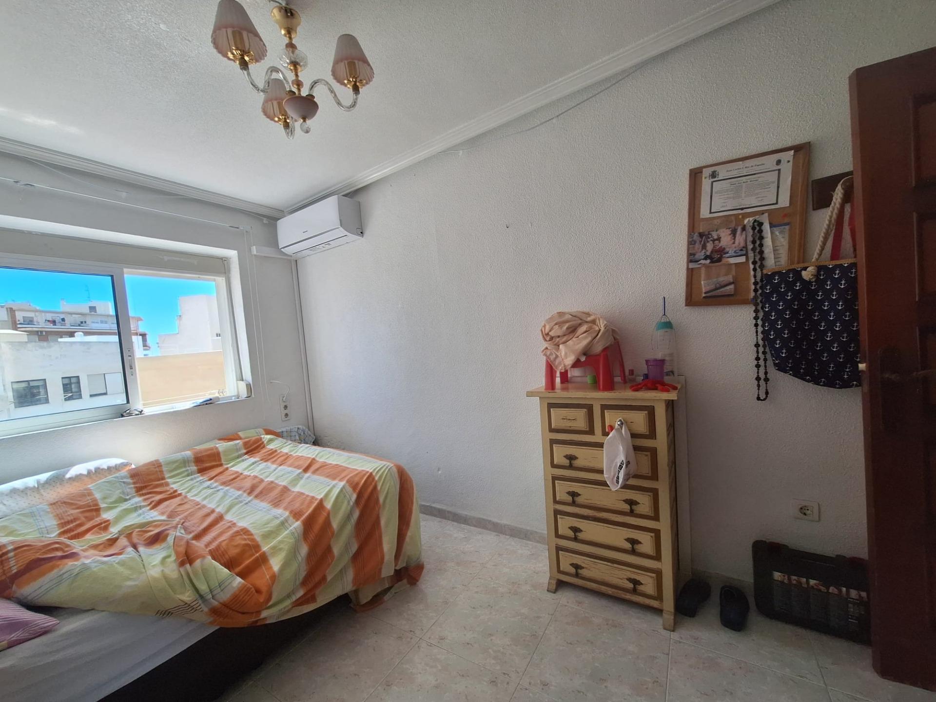 PISO AMPLIO Y LUMINOSO CON ASCENSOR EN PINTOR GISBERT – SAN BLAS