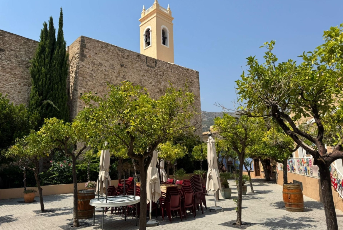 Magnificent Historic House in the Heart of Calpe — Ideal Investment and Home with Soul
