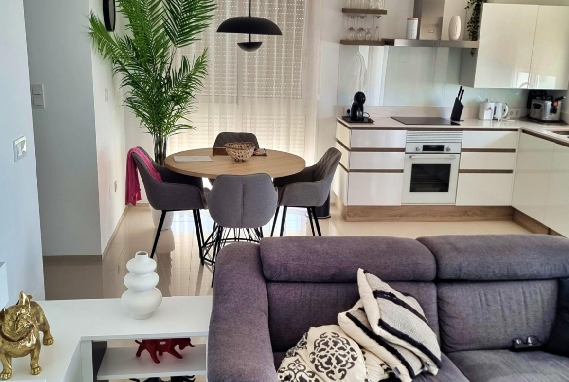 Ciudad Quesada, Doña Pepa, luxe bungalow op de bovenste verdieping