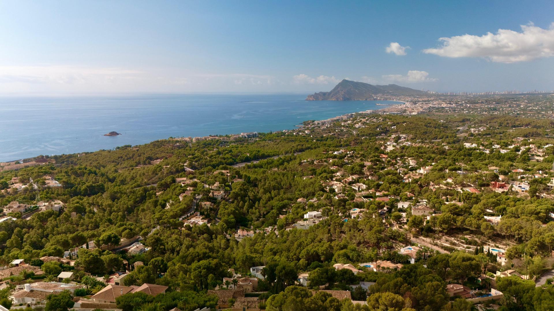 Land for sale in Altea la Vella — your perfect corner on the coast!