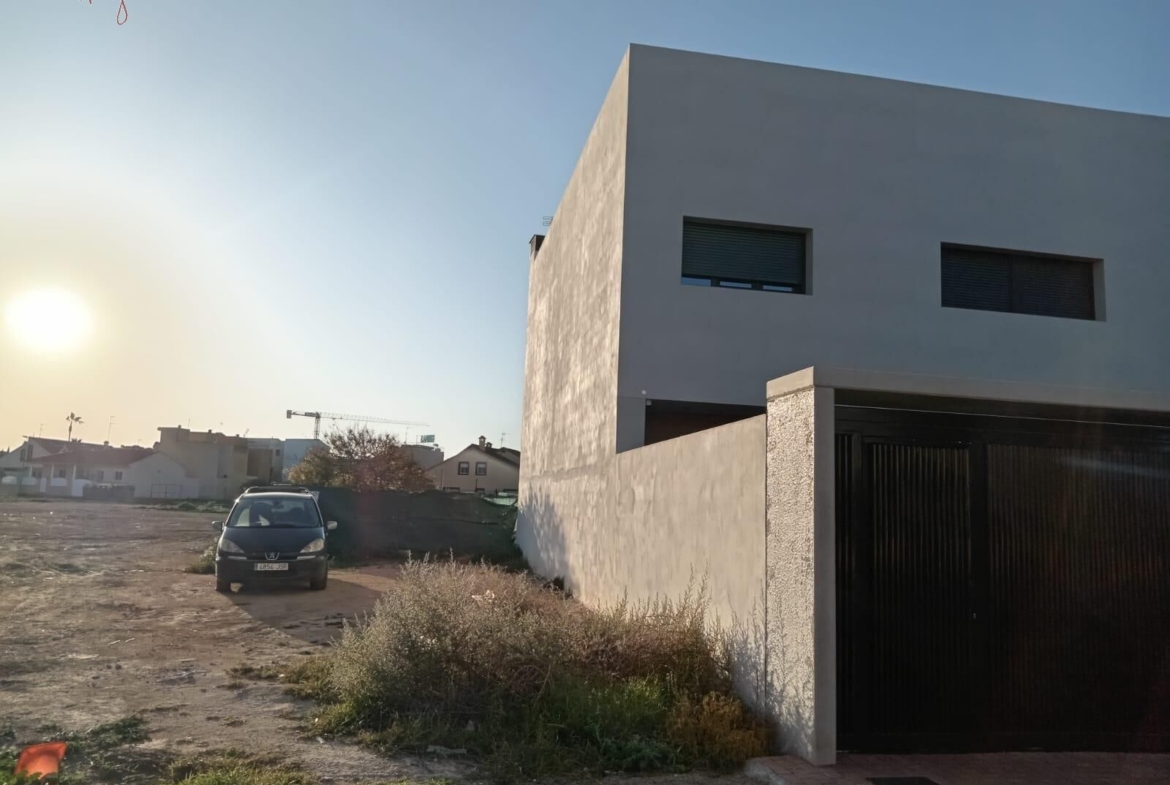 SOLAR IN SAN PEDRO DEL PINATAR: PRIVILEGED LOCATION 1 KM FROM THE SEA