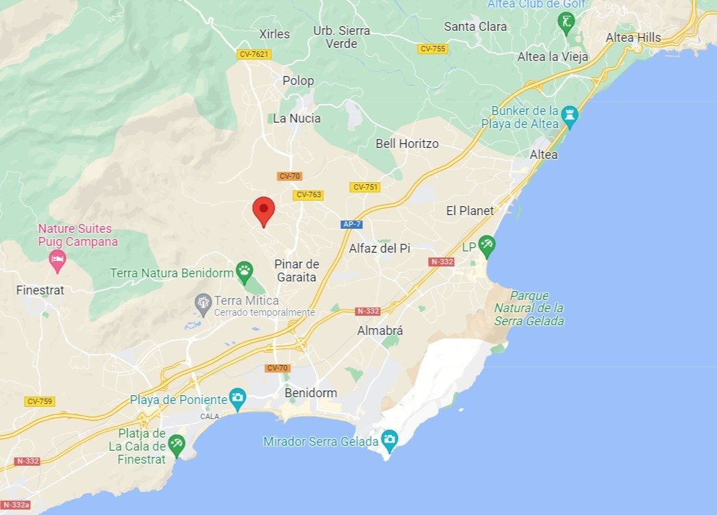 Villa de obra nueva en zona Av. Coloma de La Nucia