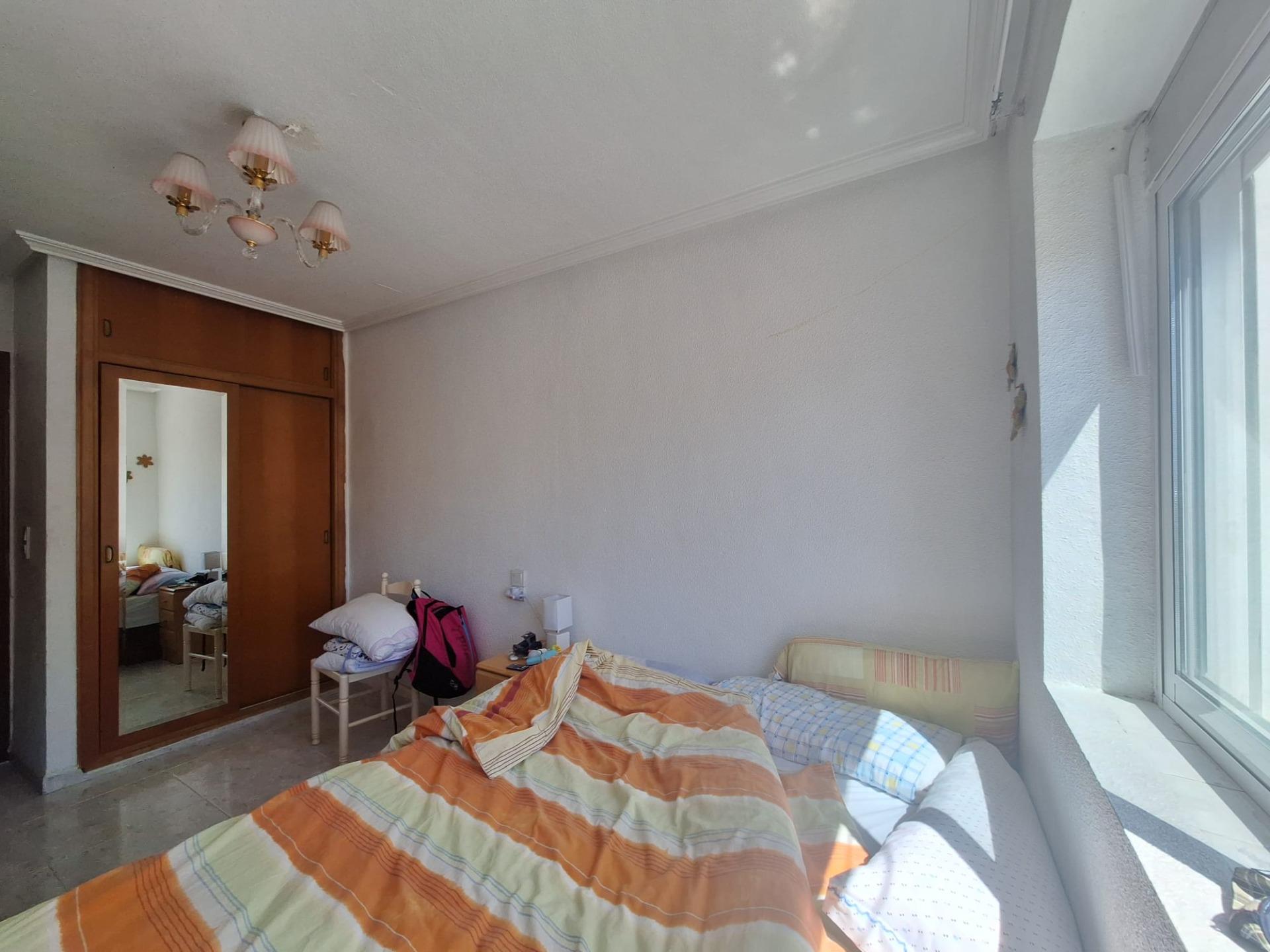 PISO AMPLIO Y LUMINOSO CON ASCENSOR EN PINTOR GISBERT – SAN BLAS