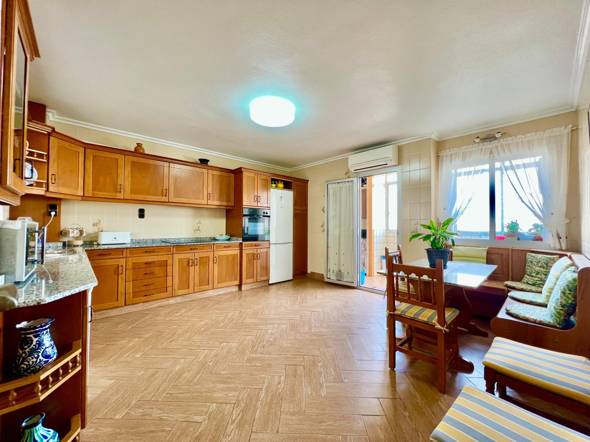 4-41-20 Confort, amplitud y exclusivididad. PISO DE 145m2 EN UBICACIÓN PRIVILEGIADA